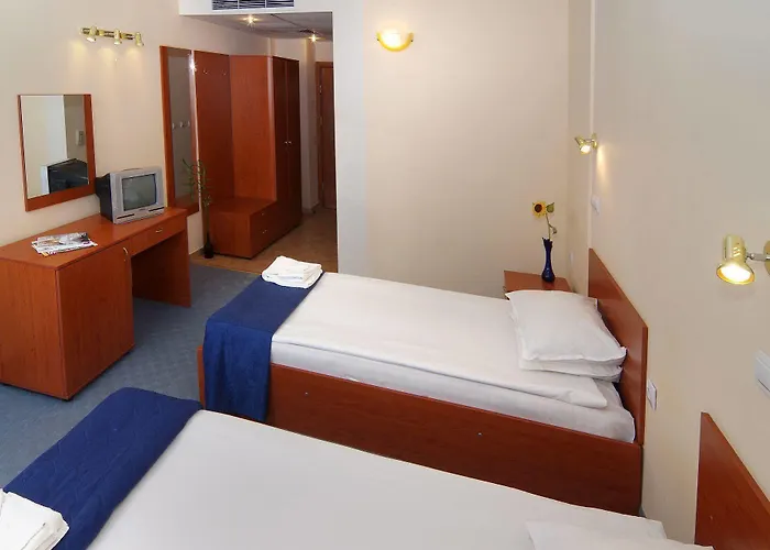 Royal Beach Отель 3*